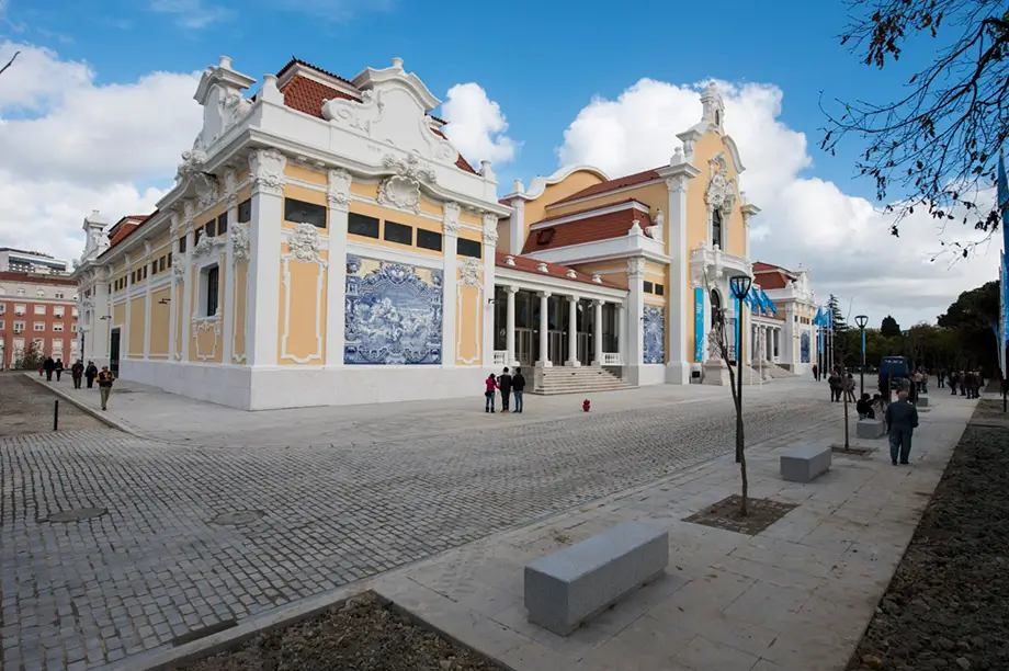 PlasterOn - OBRA PAVILHاO CARLOS LOPES